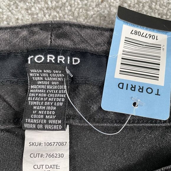 Torrid Jegging Women's Skinny Fit Black Denim Distressed Stretch Size 22 R New - Picture 7 of 10